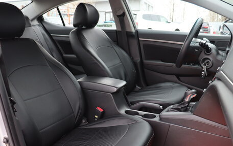Hyundai Elantra VI рестайлинг, 2017 год, 1 100 000 рублей, 11 фотография