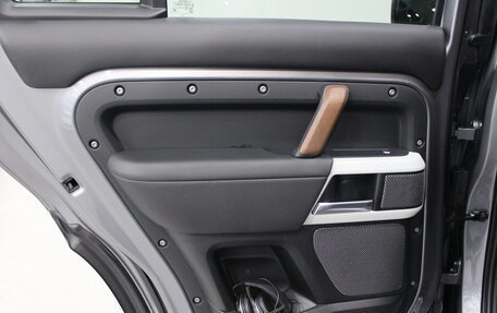 Land Rover Defender II, 2021 год, 8 490 000 рублей, 26 фотография