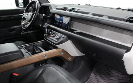Land Rover Defender II, 2021 год, 8 490 000 рублей, 40 фотография