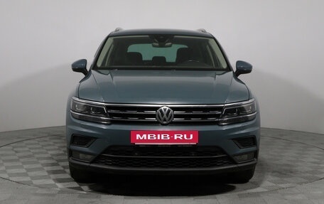 Volkswagen Tiguan II, 2019 год, 2 390 000 рублей, 2 фотография