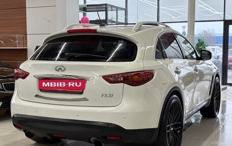 Infiniti FX II, 2011 год, 1 860 000 рублей, 8 фотография