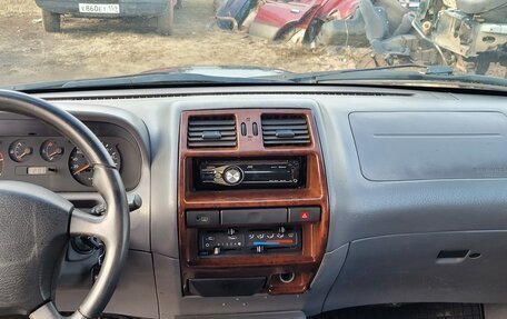 Nissan Terrano II рестайлинг, 1998 год, 420 000 рублей, 6 фотография