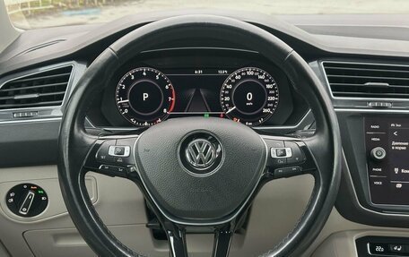 Volkswagen Tiguan II, 2018 год, 3 039 000 рублей, 12 фотография