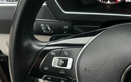 Volkswagen Tiguan II, 2018 год, 3 039 000 рублей, 14 фотография