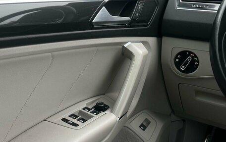 Volkswagen Tiguan II, 2018 год, 3 039 000 рублей, 17 фотография