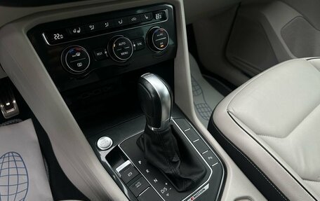 Volkswagen Tiguan II, 2018 год, 3 039 000 рублей, 20 фотография