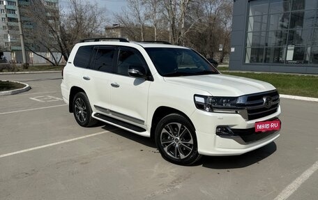 Toyota Land Cruiser 200, 2020 год, 10 800 000 рублей, 3 фотография