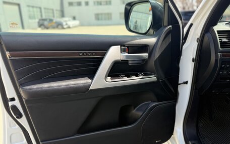 Toyota Land Cruiser 200, 2020 год, 10 800 000 рублей, 9 фотография
