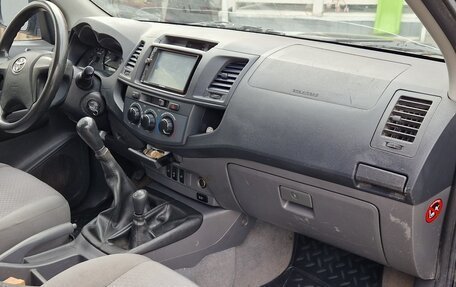 Toyota Hilux VII, 2013 год, 2 100 000 рублей, 20 фотография