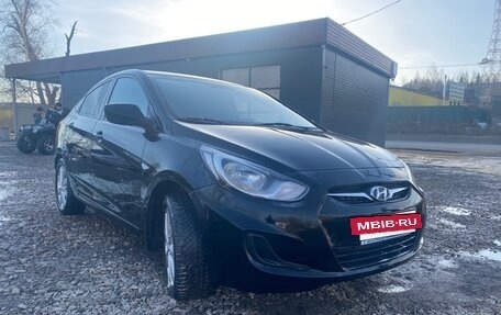 Hyundai Solaris II рестайлинг, 2011 год, 750 000 рублей, 2 фотография