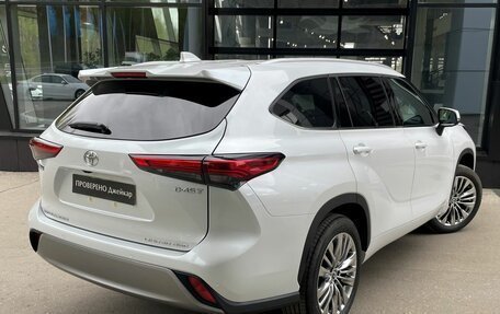Toyota Highlander, 2025 год, 6 000 000 рублей, 10 фотография