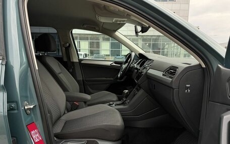 Volkswagen Tiguan II, 2020 год, 2 300 000 рублей, 24 фотография