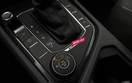Volkswagen Tiguan II, 2020 год, 2 300 000 рублей, 25 фотография