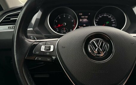 Volkswagen Tiguan II, 2020 год, 2 300 000 рублей, 27 фотография