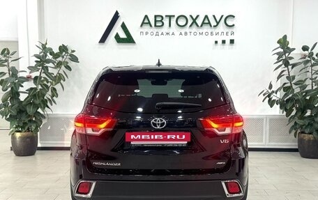 Toyota Highlander III, 2019 год, 3 450 000 рублей, 5 фотография