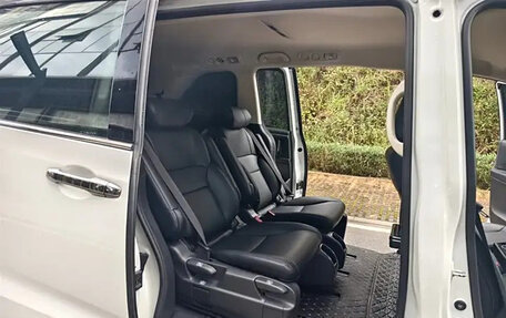 Honda Odyssey IV, 2021 год, 2 450 000 рублей, 12 фотография