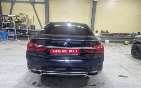 BMW 7 серия, 2016 год, 3 900 000 рублей, 2 фотография