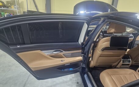 BMW 7 серия, 2016 год, 3 900 000 рублей, 10 фотография