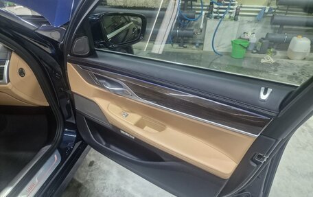 BMW 7 серия, 2016 год, 3 900 000 рублей, 11 фотография