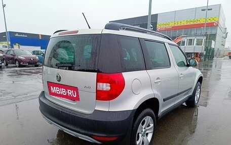 Skoda Yeti I рестайлинг, 2014 год, 1 049 000 рублей, 7 фотография