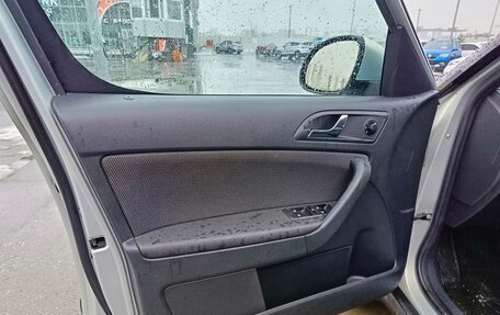 Skoda Yeti I рестайлинг, 2014 год, 1 049 000 рублей, 10 фотография