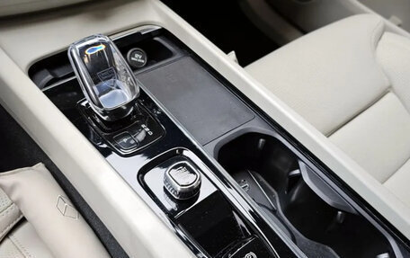 Volvo XC60 II, 2022 год, 4 188 063 рублей, 7 фотография