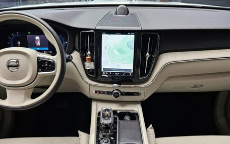 Volvo XC60 II, 2022 год, 4 188 063 рублей, 6 фотография