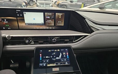 Infiniti QX80, 2025 год, 18 000 000 рублей, 12 фотография