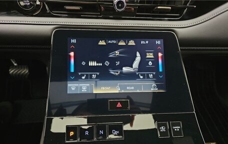 Infiniti QX80, 2025 год, 18 000 000 рублей, 16 фотография
