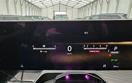 Infiniti QX80, 2025 год, 18 000 000 рублей, 29 фотография