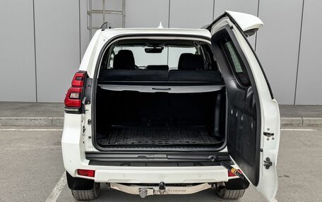 Toyota Land Cruiser Prado 150 рестайлинг 2, 2017 год, 4 300 000 рублей, 7 фотография