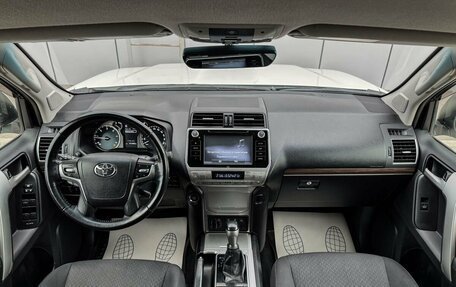 Toyota Land Cruiser Prado 150 рестайлинг 2, 2017 год, 4 300 000 рублей, 12 фотография