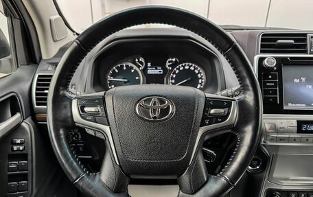 Toyota Land Cruiser Prado 150 рестайлинг 2, 2017 год, 4 300 000 рублей, 13 фотография