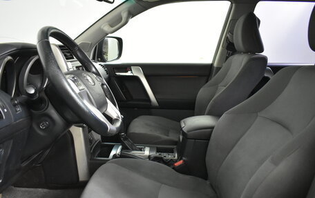 Toyota Land Cruiser Prado 150 рестайлинг 2, 2010 год, 2 459 000 рублей, 9 фотография