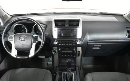Toyota Land Cruiser Prado 150 рестайлинг 2, 2010 год, 2 459 000 рублей, 7 фотография