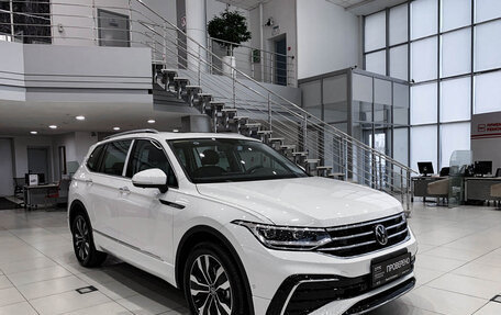 Volkswagen Tiguan II, 2023 год, 4 150 000 рублей, 3 фотография
