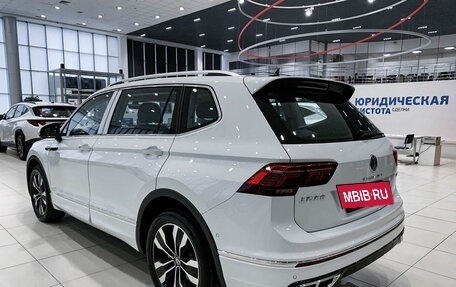 Volkswagen Tiguan II, 2023 год, 4 150 000 рублей, 7 фотография