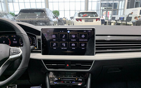 Volkswagen Tiguan II, 2023 год, 4 150 000 рублей, 15 фотография
