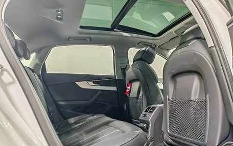 Audi A4, 2022 год, 9 фотография