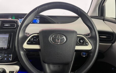 Toyota Prius IV XW50, 2016 год, 1 646 000 рублей, 14 фотография