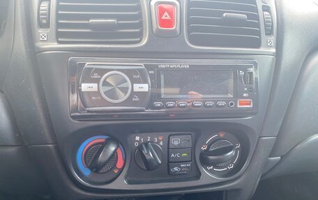 Nissan Almera, 2004 год, 250 000 рублей, 12 фотография