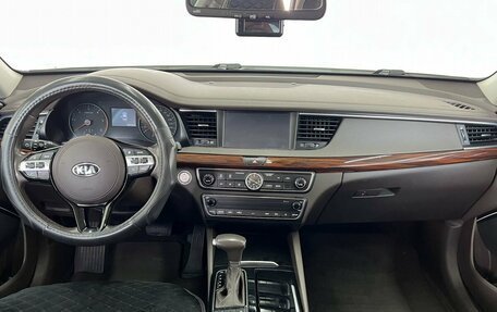 KIA K7, 2017 год, 2 570 000 рублей, 7 фотография
