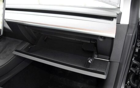 Tesla Model 3 I, 2021 год, 3 405 180 рублей, 18 фотография