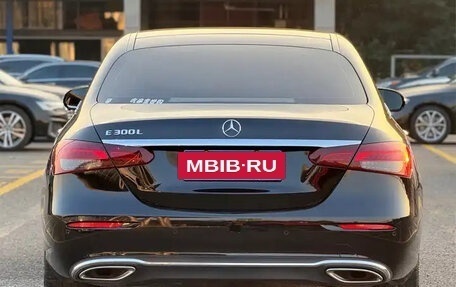 Mercedes-Benz E-Класс, 2021 год, 4 380 000 рублей, 9 фотография
