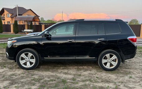 Toyota Highlander III, 2011 год, 2 000 000 рублей, 6 фотография