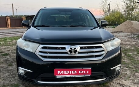 Toyota Highlander III, 2011 год, 2 000 000 рублей, 8 фотография