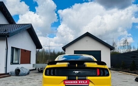 Ford Mustang VI рестайлинг, 2018 год, 3 200 000 рублей, 6 фотография
