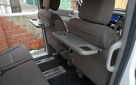 Honda Stepwgn IV, 2020 год, 2 000 000 рублей, 16 фотография