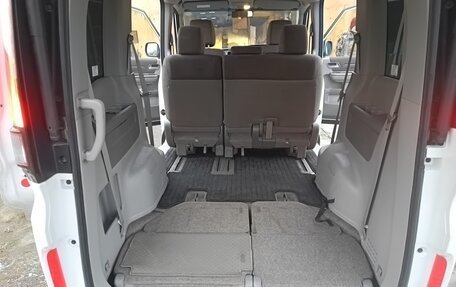 Honda Stepwgn IV, 2020 год, 2 000 000 рублей, 14 фотография