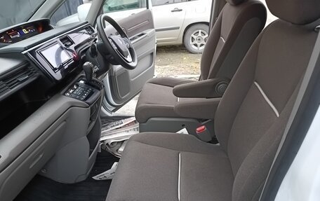Honda Stepwgn IV, 2020 год, 2 000 000 рублей, 13 фотография